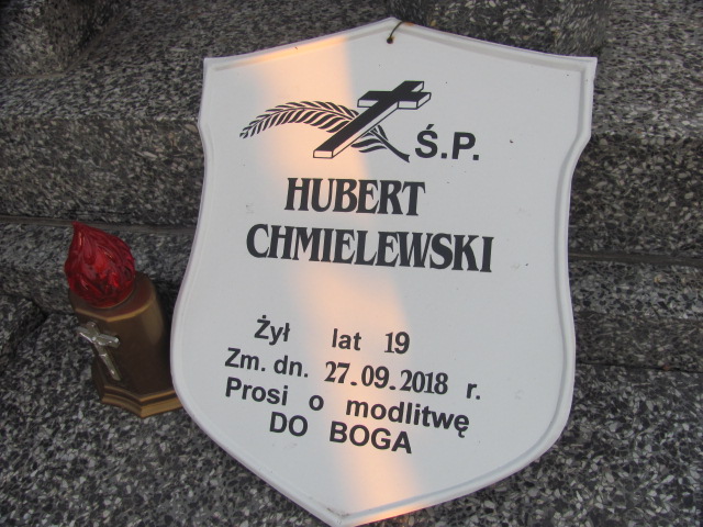 Hubert Chmielewski 1999 Wolbórz - Grobonet - Wyszukiwarka osób pochowanych
